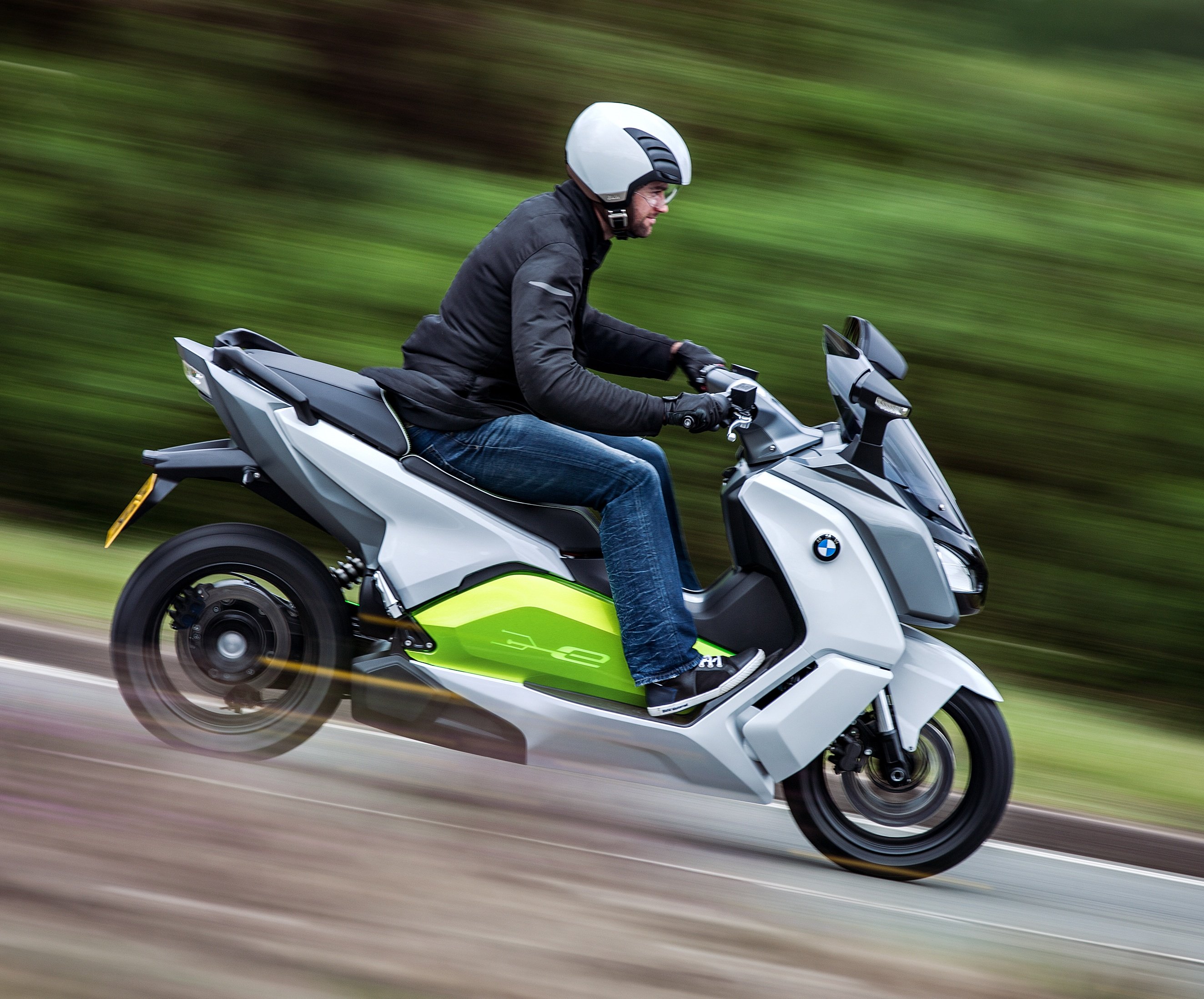 8 motivos para usar tu scooter en invierno