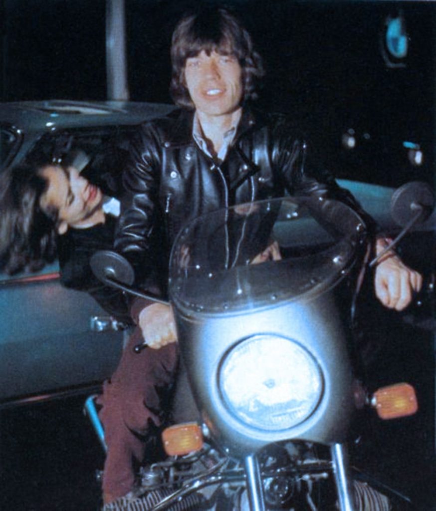 761 Mick Jagger y las motos 03